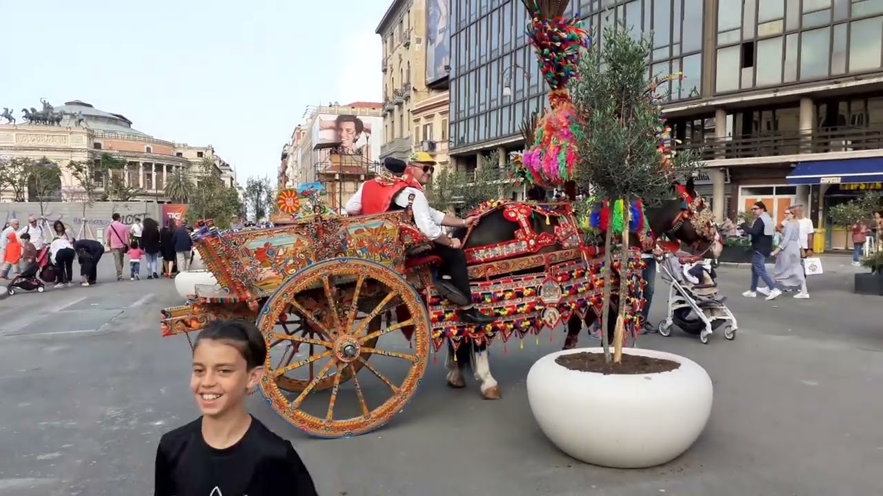 Traditional Sicilian music and song Part II, Politeama, #Palermo, #Sicily, #Italy.