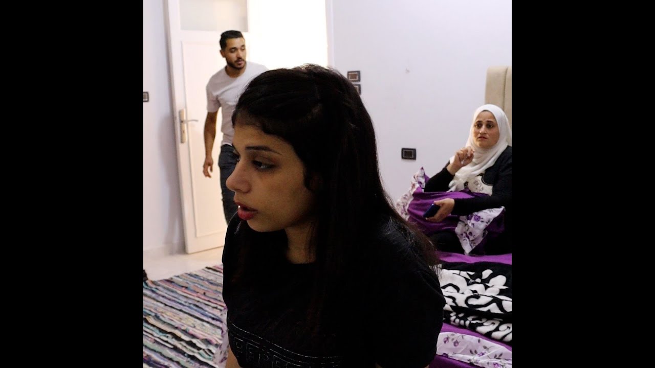 دخل سمع مراته وصحبتها بيقولو قلام لم تسمعه من قبل
