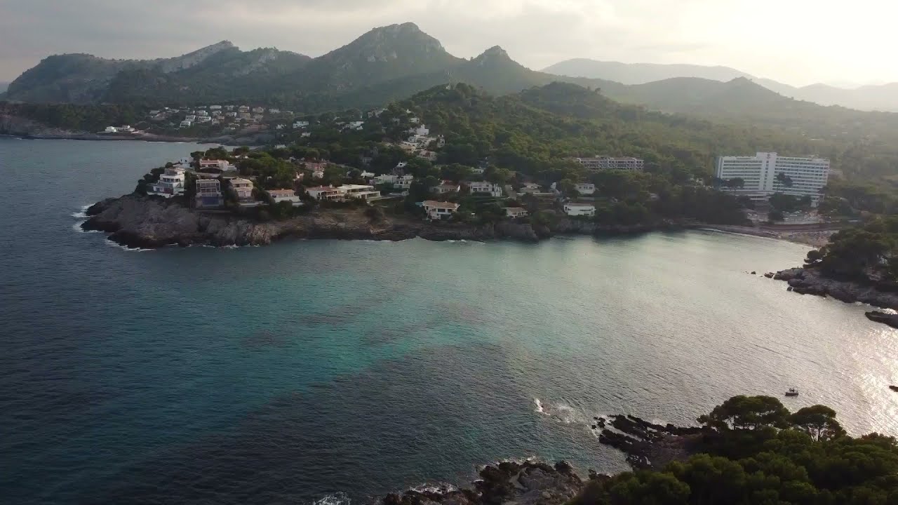 Rundflug über la Font de la Cala/Mallorca