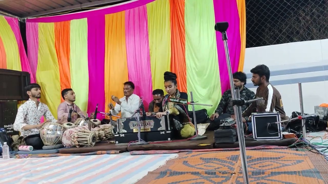 ભવ્ય સંતવાણી નાનુડી ગામ ના આંગણે કલાકાર પ્રીતિબેન વાંઝા