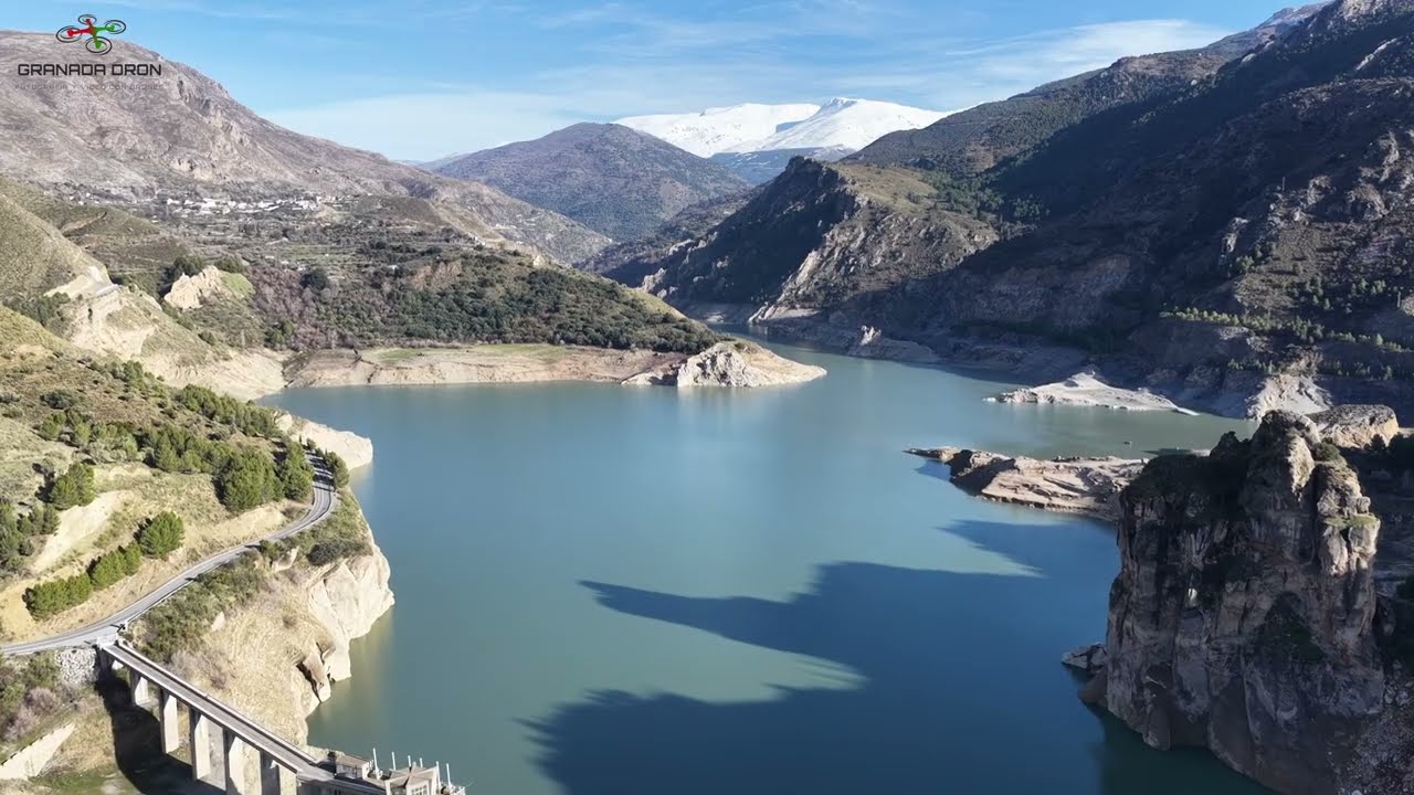El renacer de los gigantes del agua tras el paso de las tormentas.