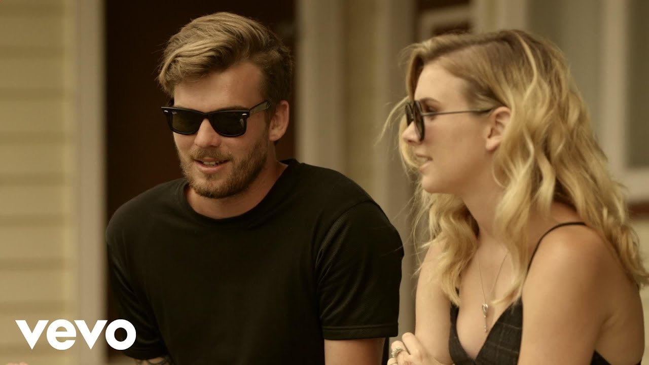 BROODS - Postcodes: Broods (Vevo LIFT)