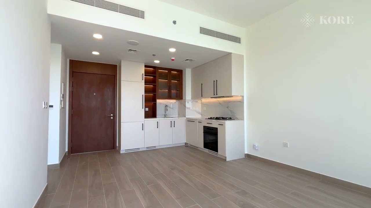 POOL VIEW | LOW FLOOR | READY TO MOVE IN