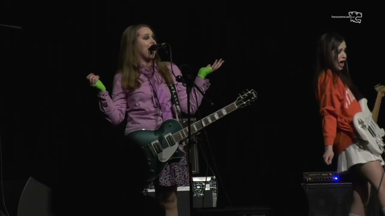 Sixsters - The Sixsters (The Sixsters live)
