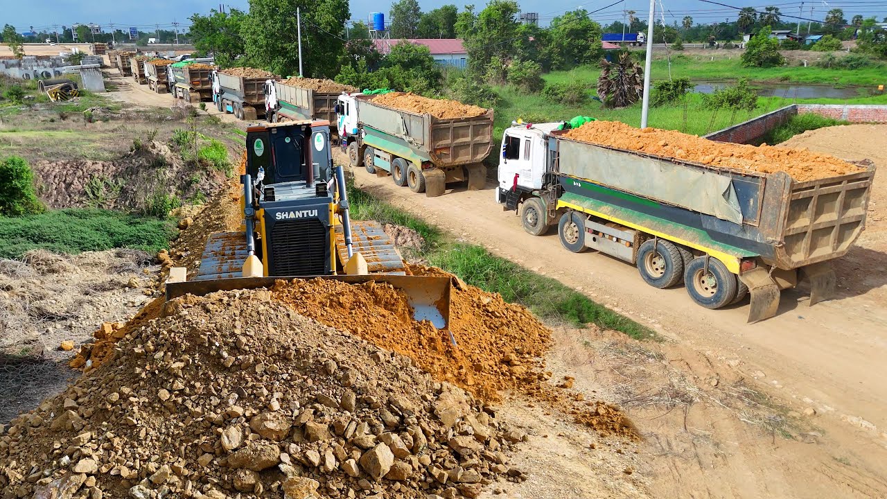 Perfectly Start Landfill Project!! By Dump Truck 25.5 Ton& Dozer Shantui Paving New Road, Mix VDO 