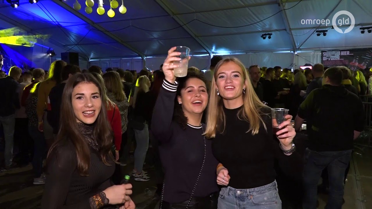 Megchelen viert feest, als eerbetoon aan overleden Jan ter Voert (74)