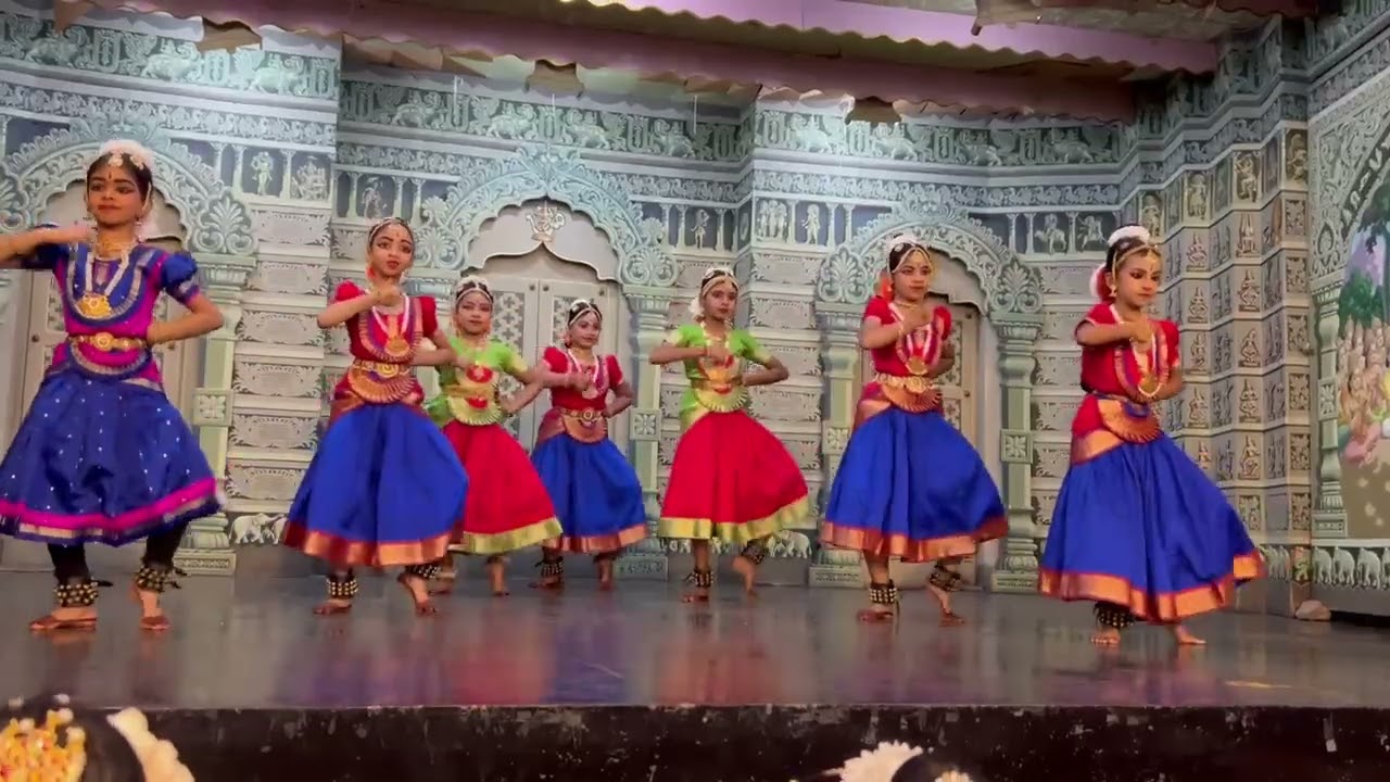 Manasvi performing Ganapathi kautvam