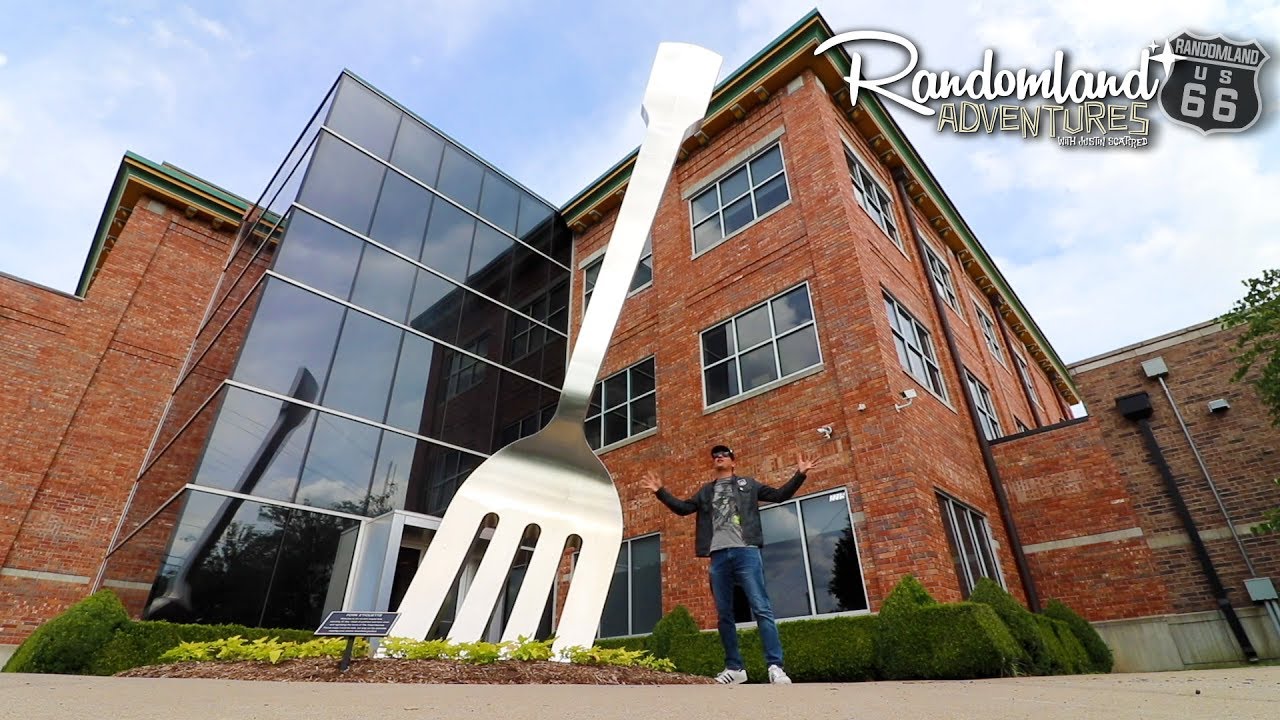 World's Largest FORK, The Batmobile, and a Shooting in Springfield, the Birthplace Route 66!