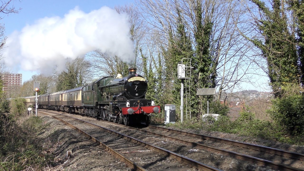 7029 Clun Castle ROARS through Old Hill with the Shakespeare Express PLUS a FIRE at the SVR