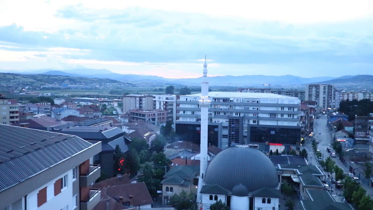 Ndezja e Kandilave ne Vushtrri