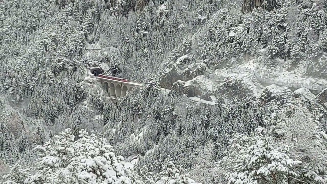 Semmeringbahn-Fahrt von Breitenstein zur Kalten Rinne