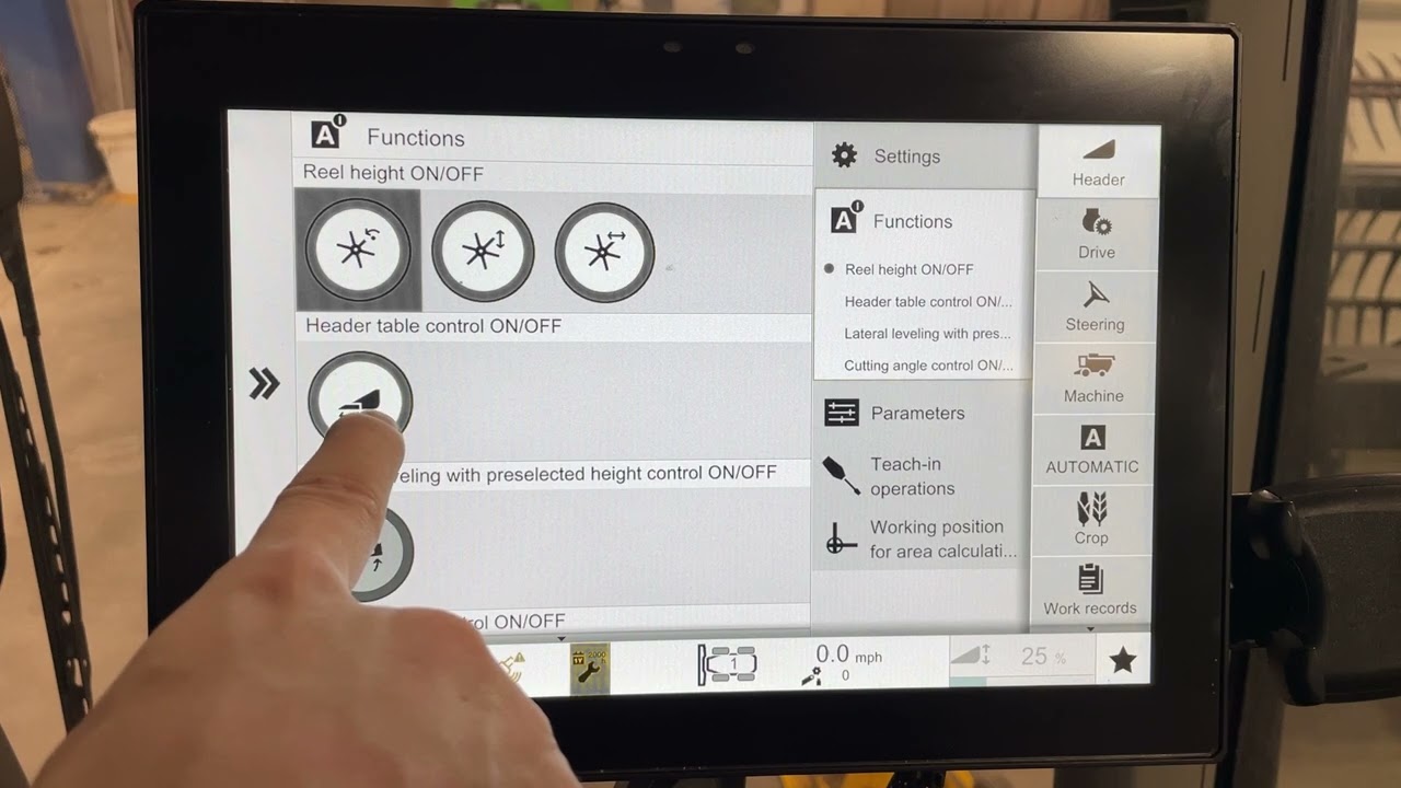 MacDon Field Notes 9 - FD2 FlexDraper&reg; Header on CLAAS Monitor