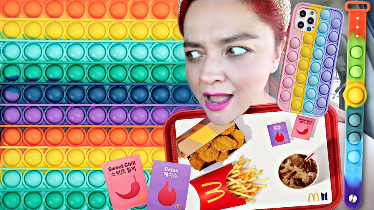 Mom finds the BIGGEST POP IT in the WORLD at the Mall *BTS McDonald&rsquo;s meal*