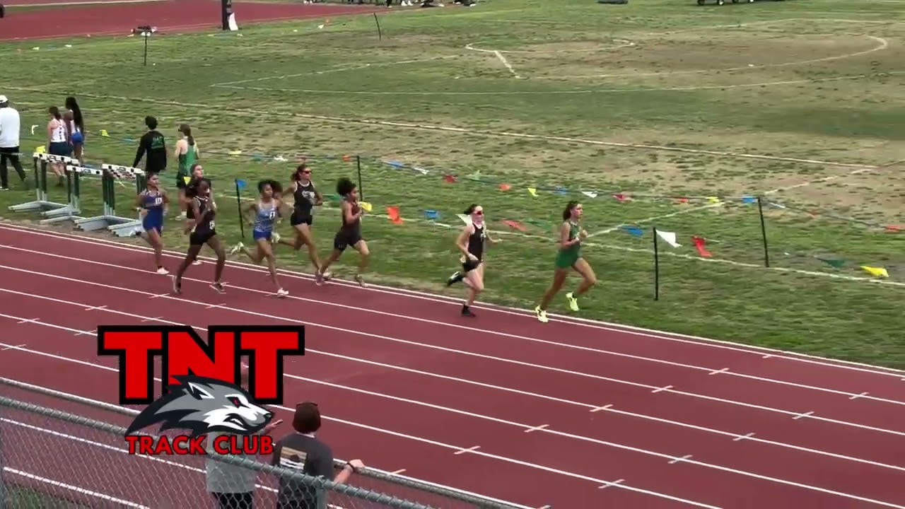 Marialise Torres HS Girls 800m @ the 15th Annual Hawks on the Hill Invitational!