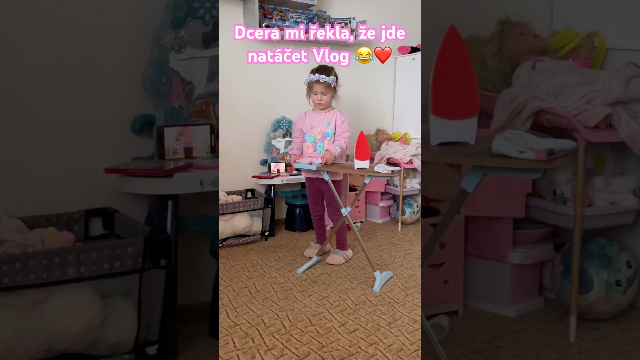 Dcera mi řekla, že jde natáčet Vlog ❤️ celá maminka ❤️😂 