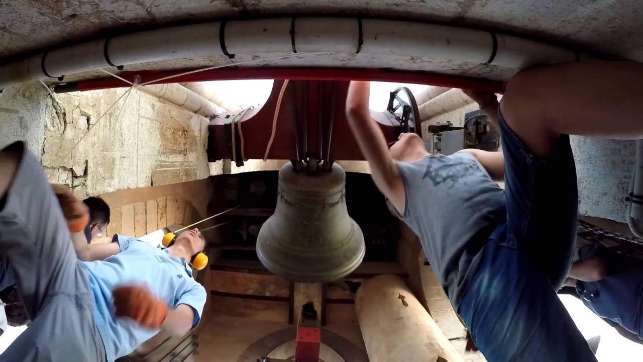 Volteo General de campanas en Sagunto 2016 // Volando la campana mayor