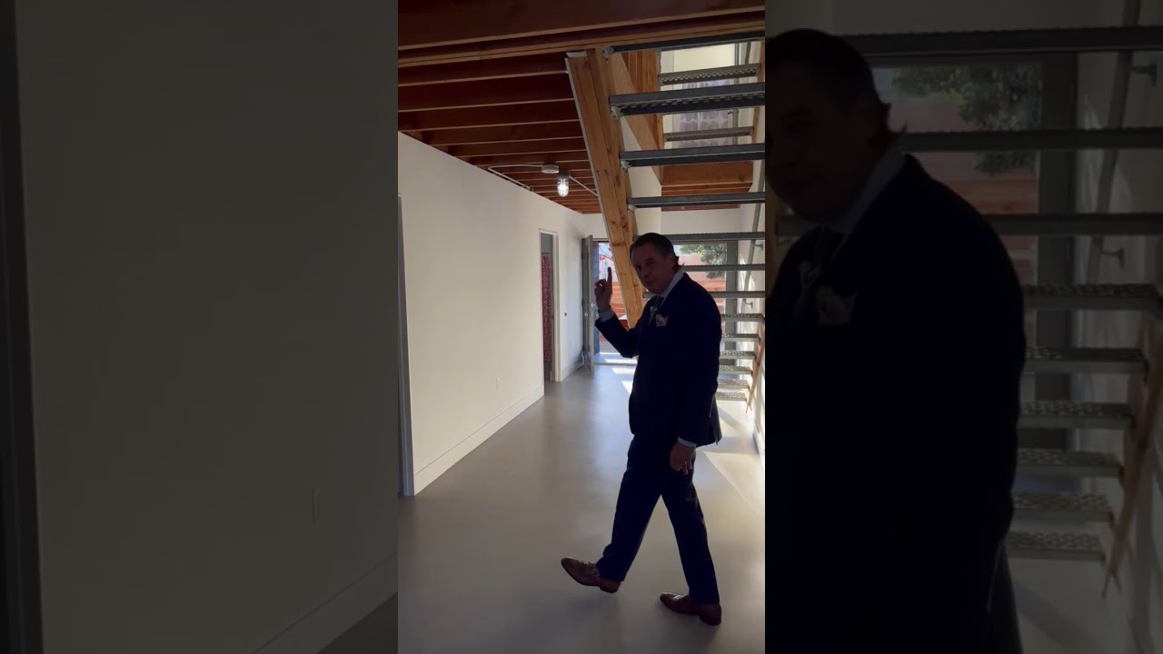 Daniel Winkler Presents: 3414 Hannah St - Virtual Open House Tour - [part 2/4]