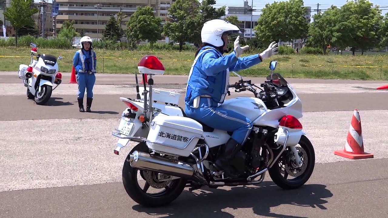 ☸  白バイ  婦警さんによる二輪車安全教室 HONDA CB1300P & VFR800P