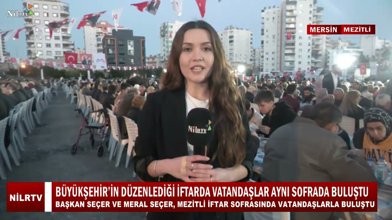 Başkan Seçer ve Meral Seçer, Mezitli İftar Sofrasında Vatandaşlarla Buluştu