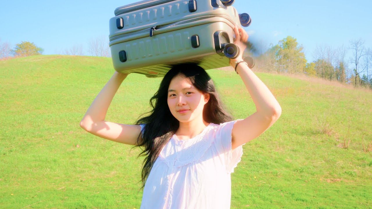 How I Pack My Life into a Carry-on (& look cute)