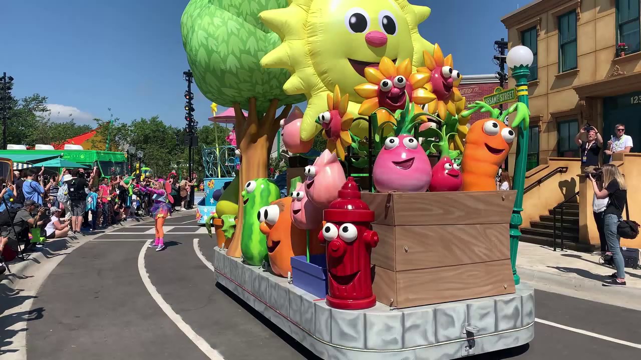 Sesame Street Party Parade SeaWorld Orlando