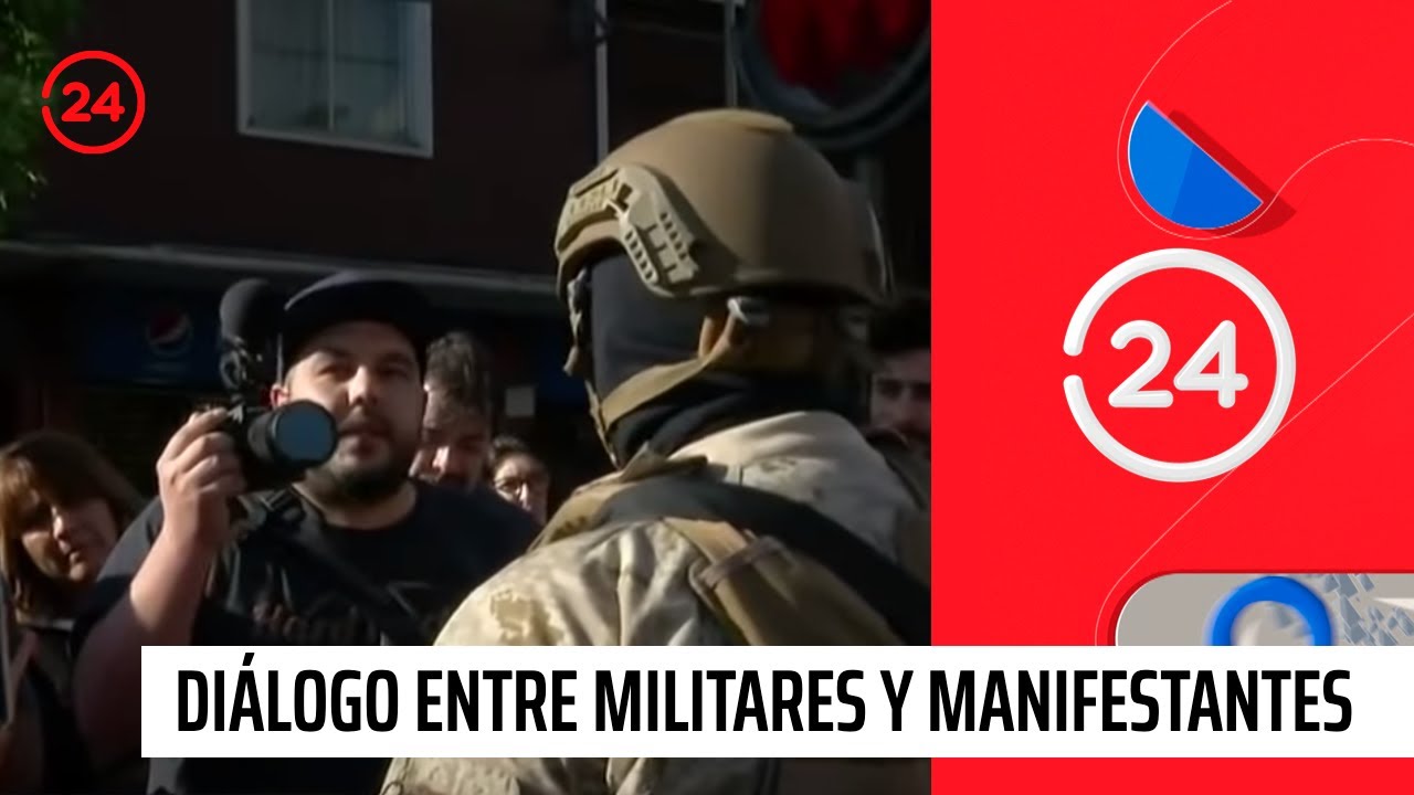 Diálogo entre militares y manifestantes en estación Escuela Militar | 24 Horas TVN Chile