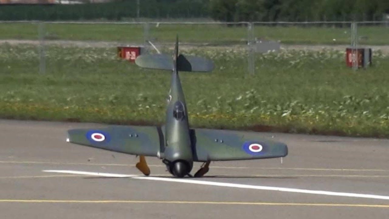 Hard Landing Hawker Sea Fury Mk.II - G-CBEL SR661 Scale RC Model Aircraft F4H
