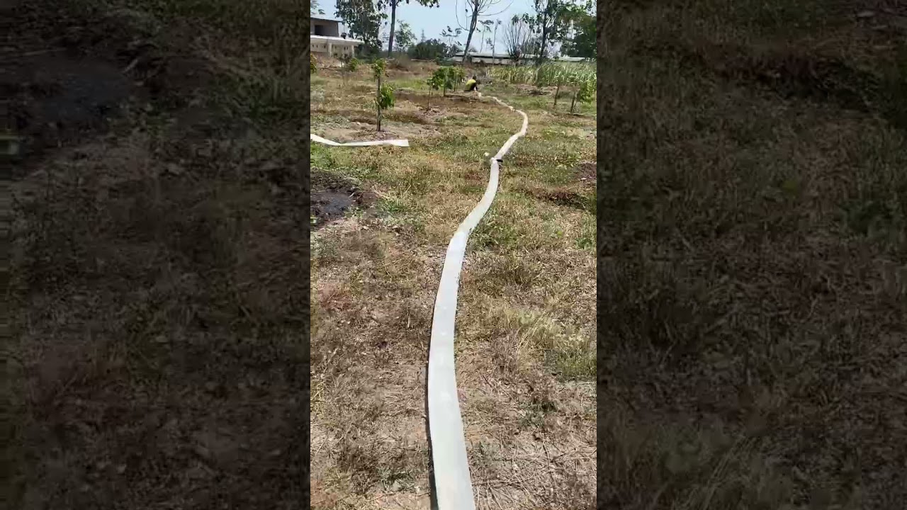Saluran irigasi sederhana pakai plastik