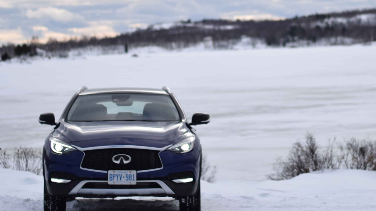 2017 Infiniti QX30 AWD Winter Test Drive