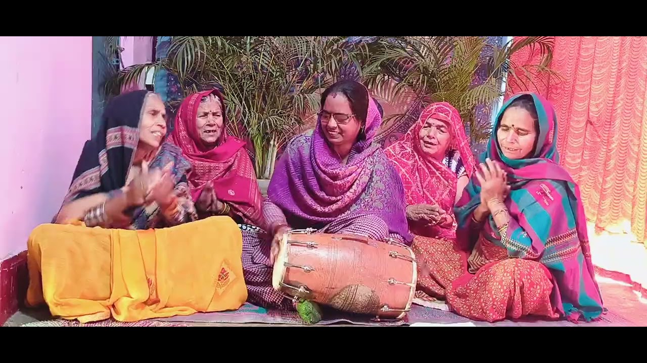 Chale aana banke Bihari Meri unchi Atari