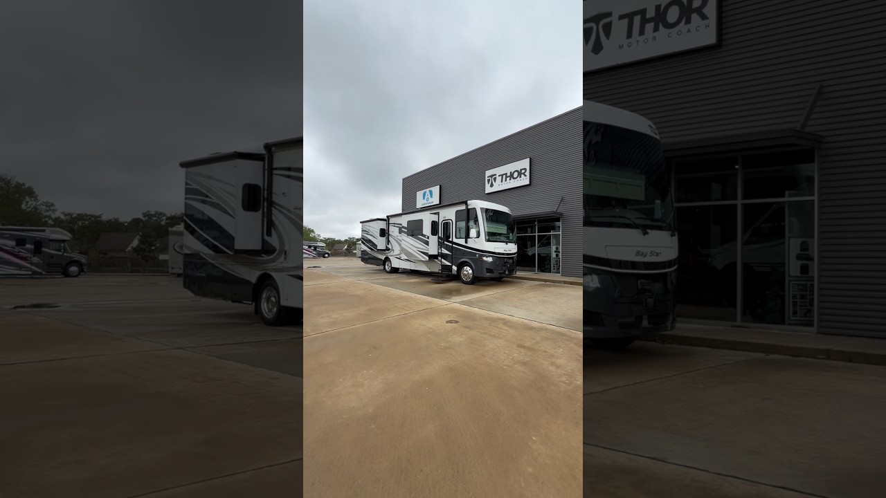This Class A RV Has MORE Power Than Your House 🔥 | 2023 Newmar Bay Star 3629
