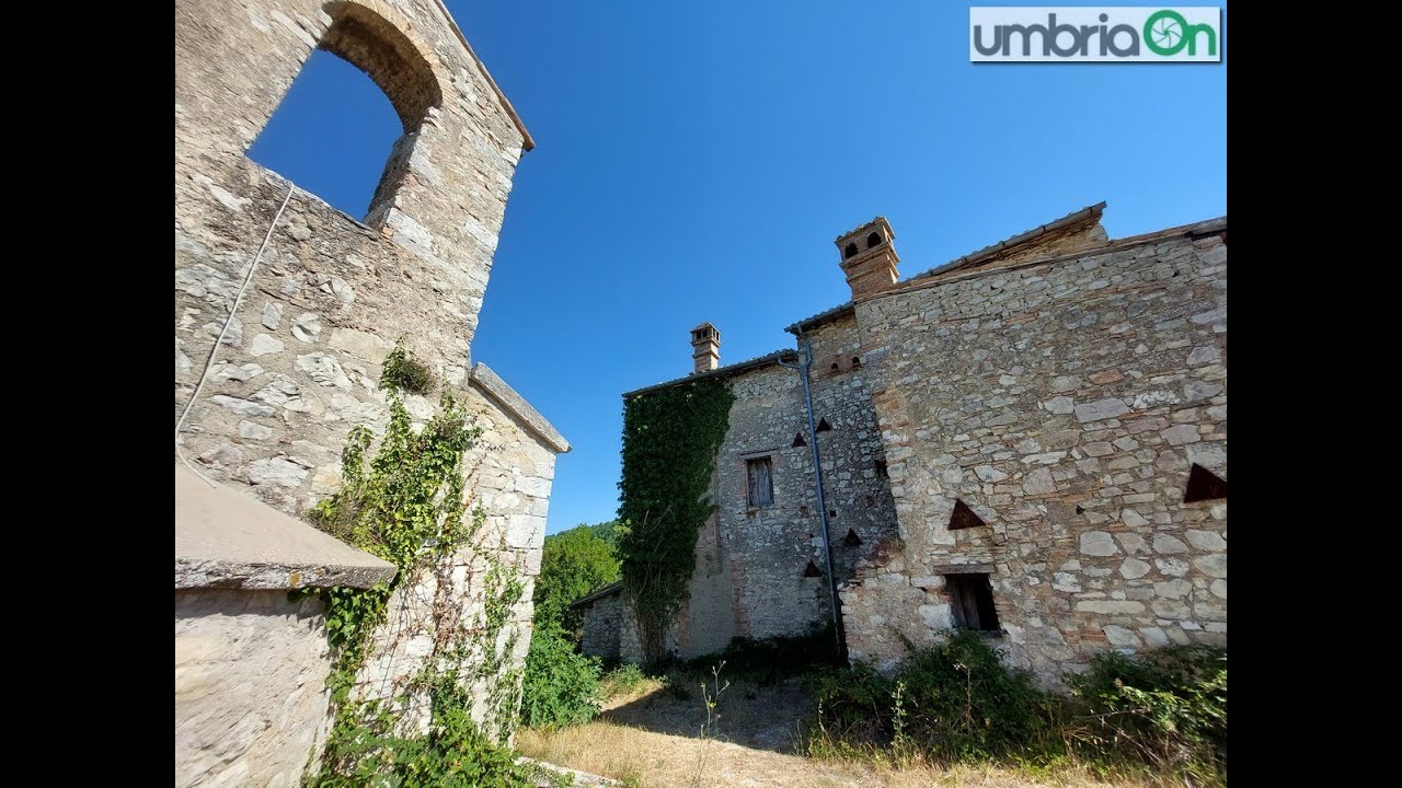 Viaggio a Scoppio, il suggestivo borgo ‘fantasma’ nel Ternano in attesa di un nuovo destino
