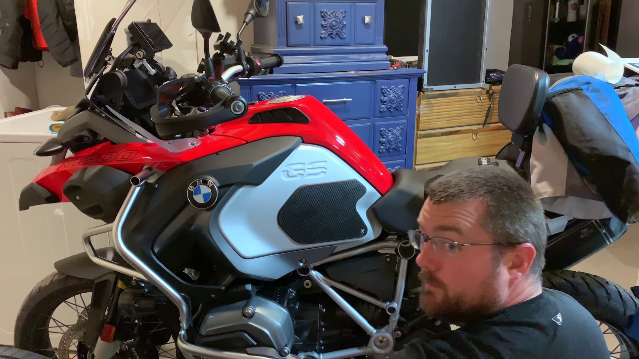 Install: TechSpec Tank Grip Kit - R1200GS