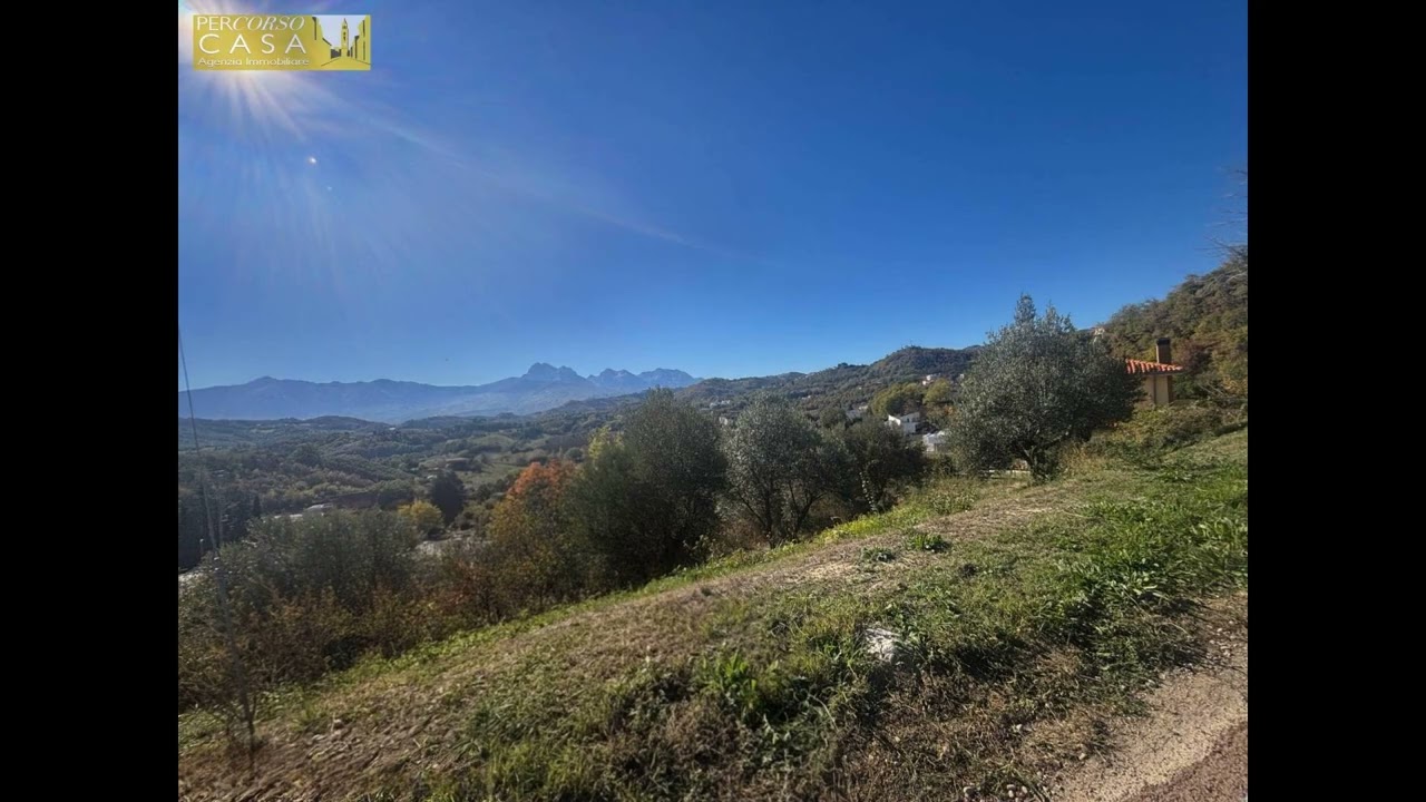 TORRICELLA SICURA (TE)  3 LOTTI DI TERRENO EDIFICABILI PANORAMICI - VARIE METRATURE ZONA RESIDENZIA