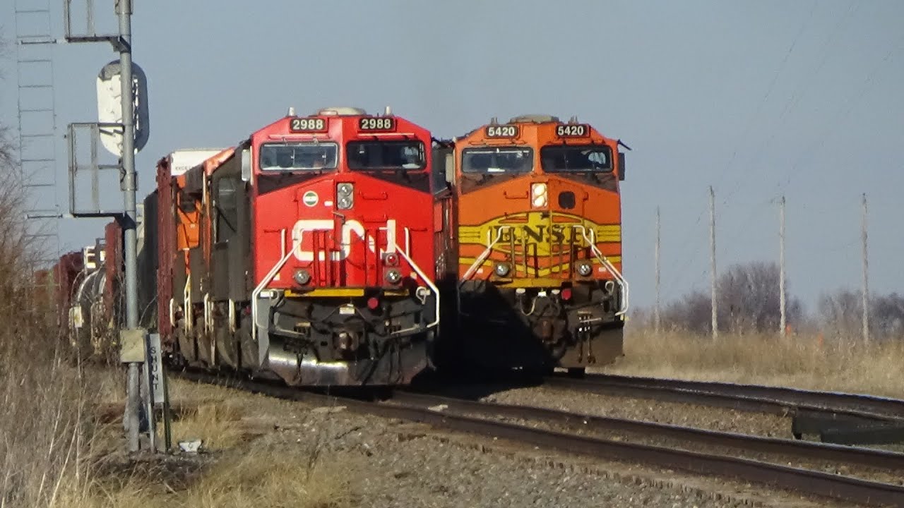 BNSF Galesburg very busy full yard NTW GAL with six units March 1, 2022