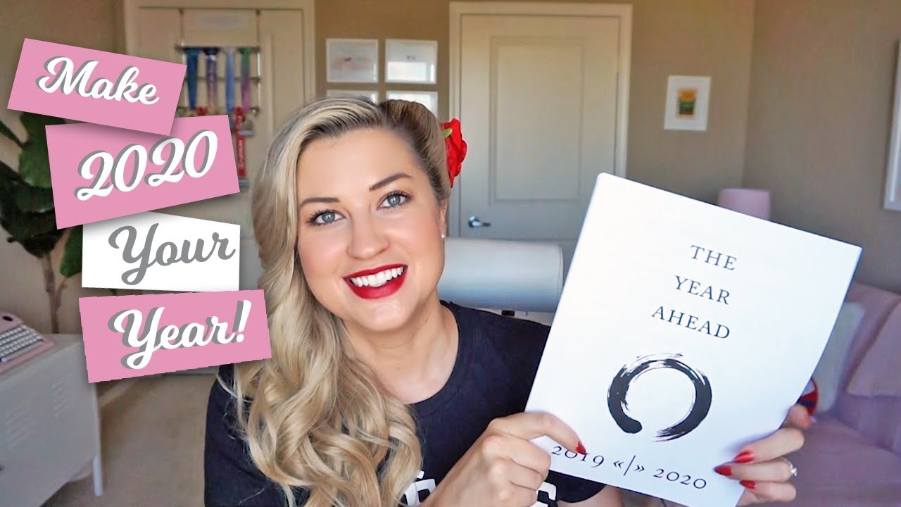 HOW TO SET NEW YEAR'S RESOLUTIONS & REVIEW YOUR YEAR