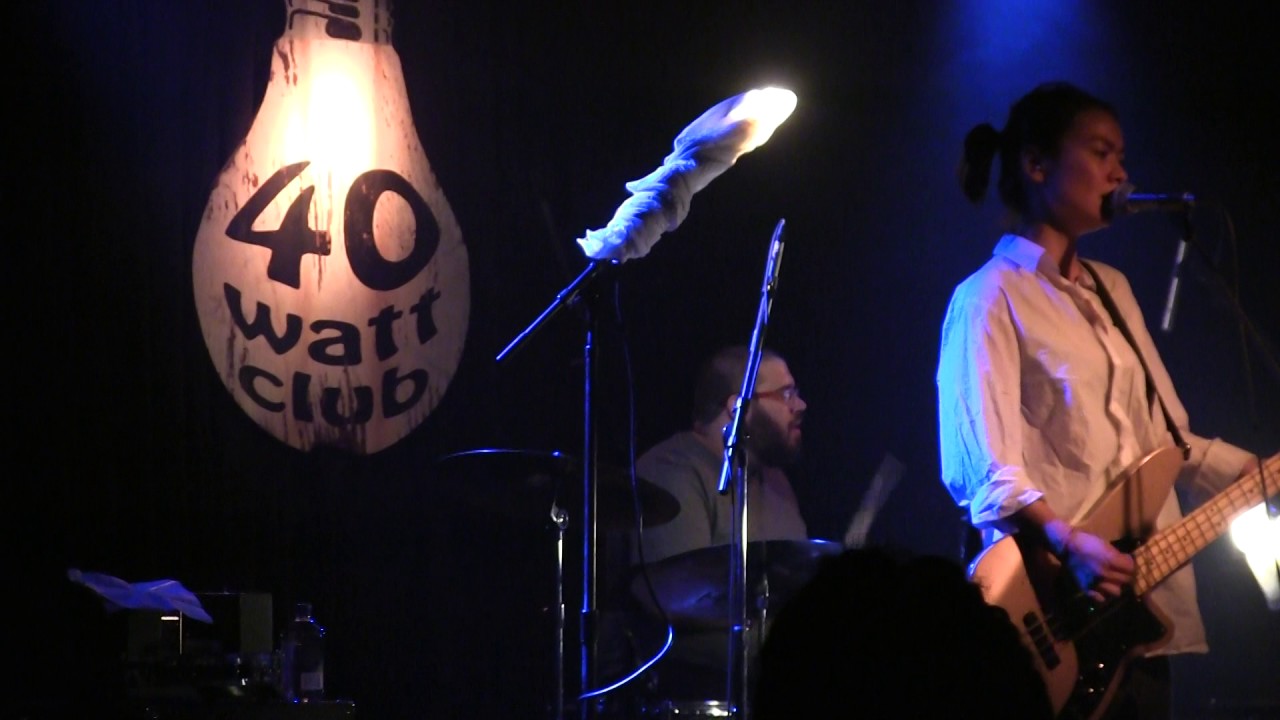 Mitski :::