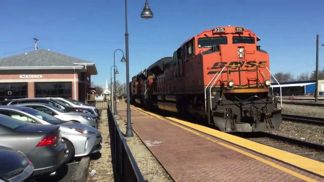 BNSF and Amtrak Action Mendota and Streator, IL 02/18/24 w/ SD40-2 led M-GALCHI and AMTK 164