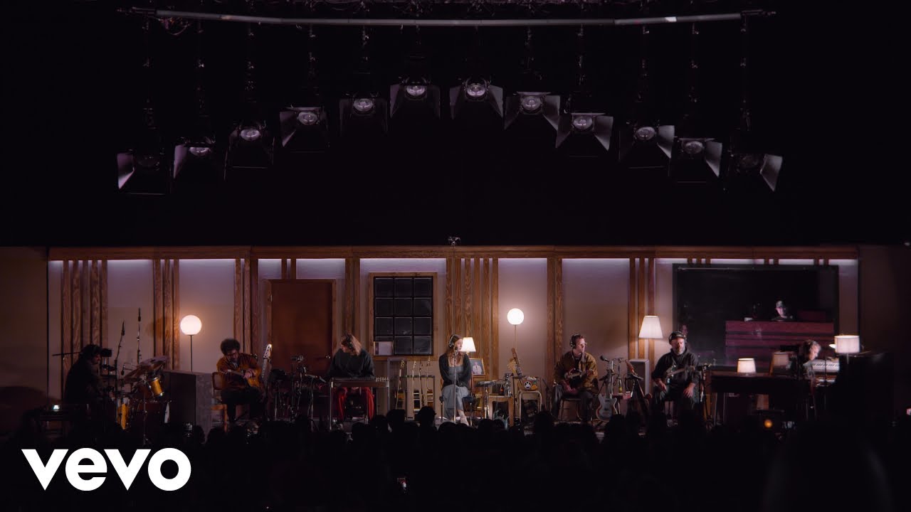Lizzy McAlpine - Staying (Live from The Greek Theatre, Los Angeles)