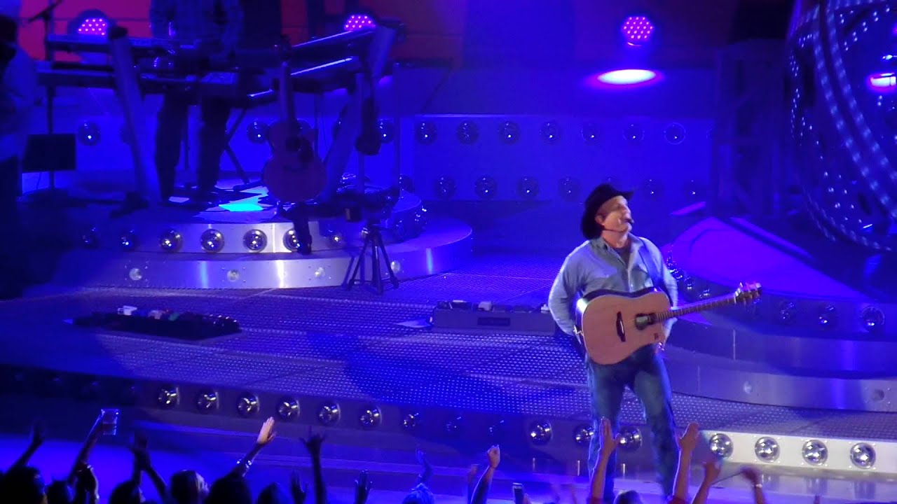 Garth Brooks -Friends in Low Places
