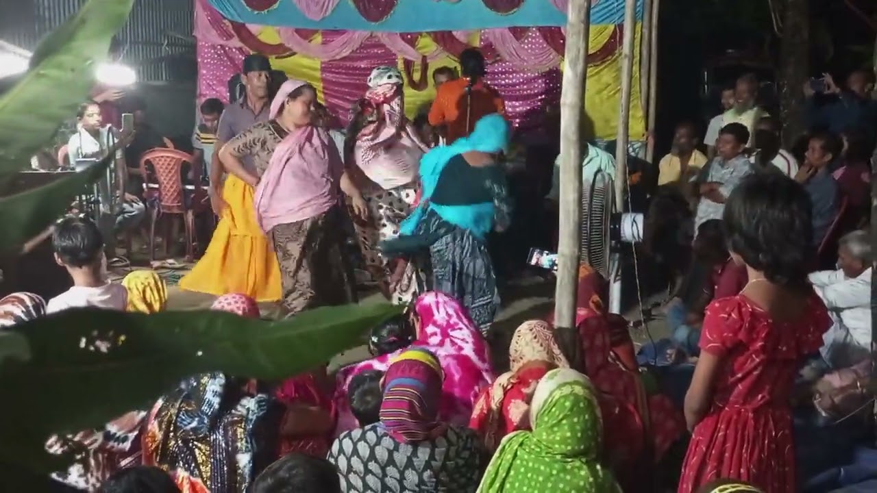 বিয়ের বাড়ির গীত পেতে হলে আমাদের চ্যানেলটি সাবস্ক্রাইব করে পাশে থাকবেন