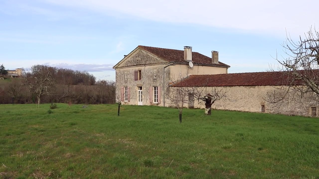 8845 - Gensac, Dordogne.  Manor house & land for sale perfect for re-wilding / organic farming