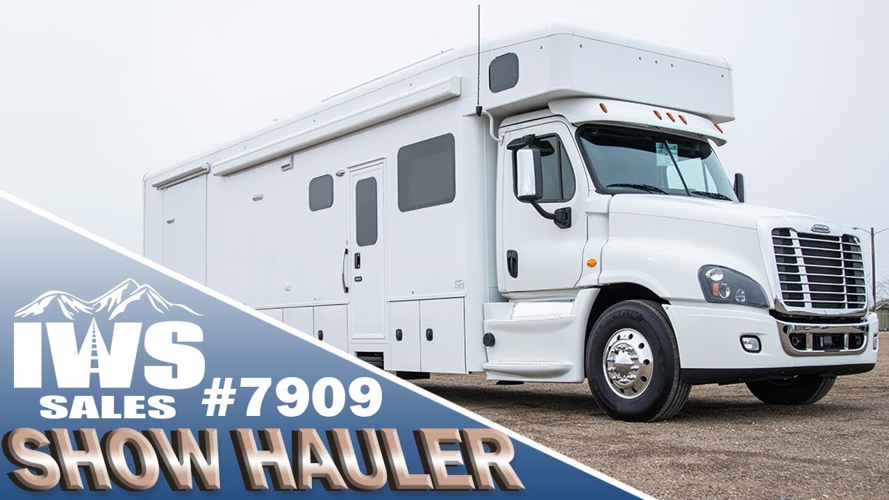 2019 White Show Hauler - 45' Freightliner Cascadia Chassis - IWS Motor Coaches Stock #7909