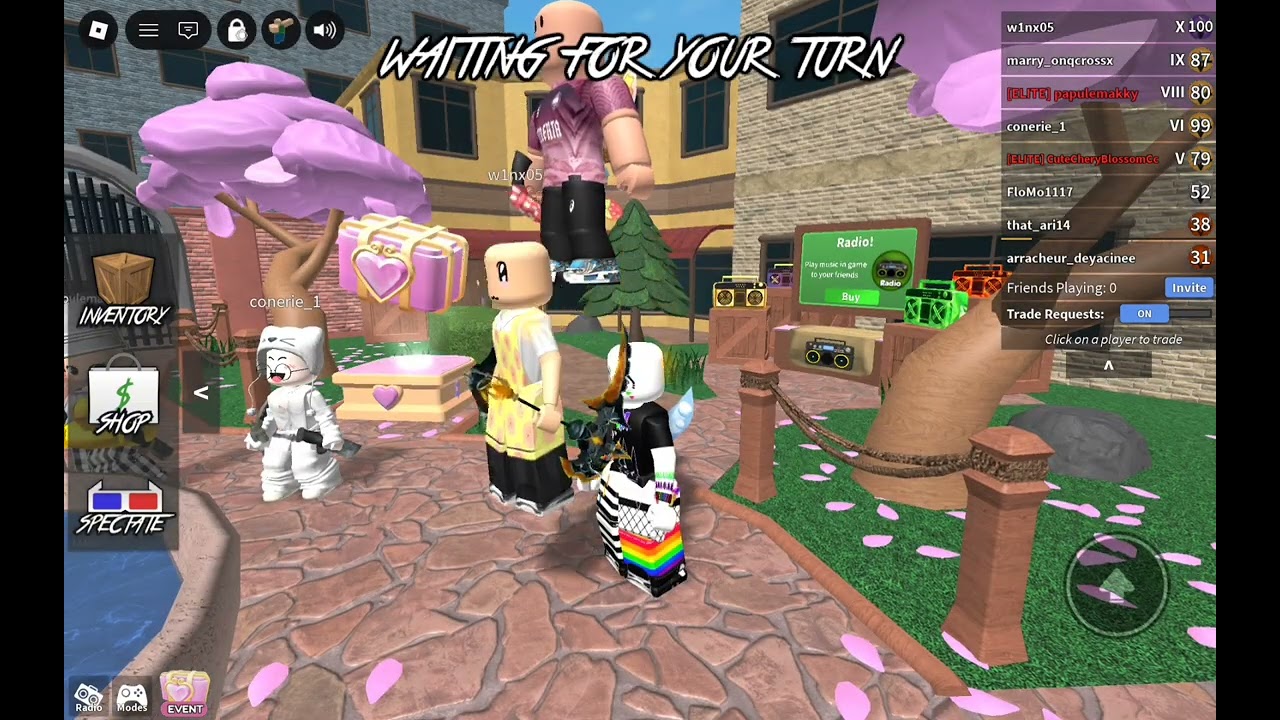 Playing mm2 but I have to juke someone