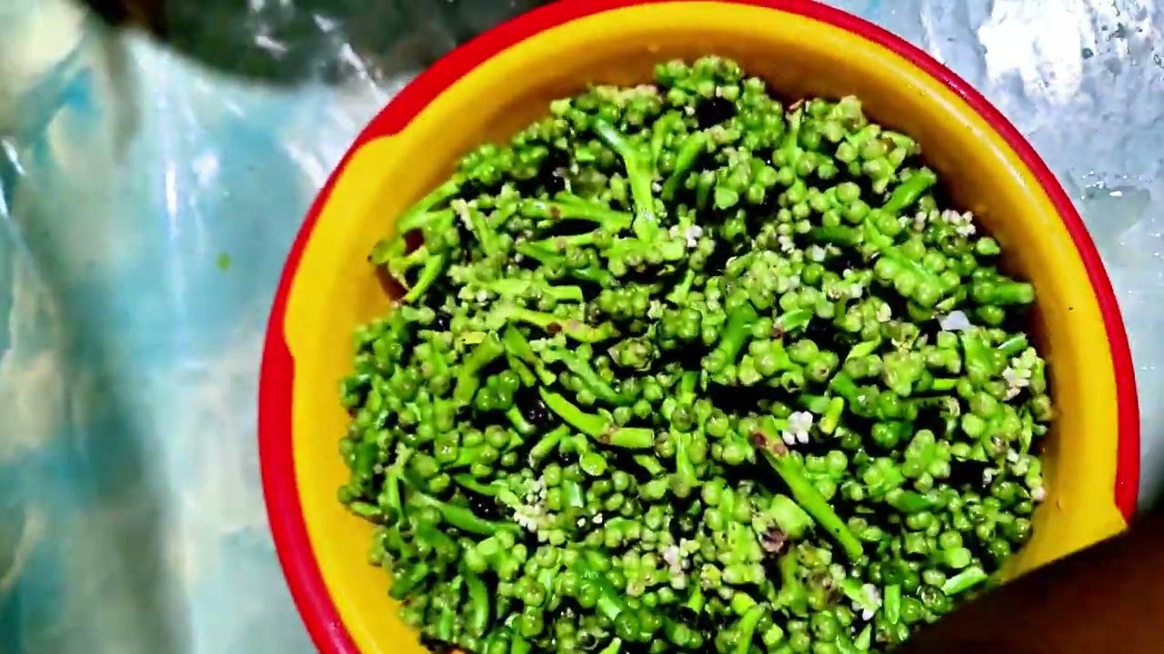 পুই ফল বন্ধুরা একবার এইভাবে রান্না করে খেয়ে দেখেন দারুন লাগে খেতে। 