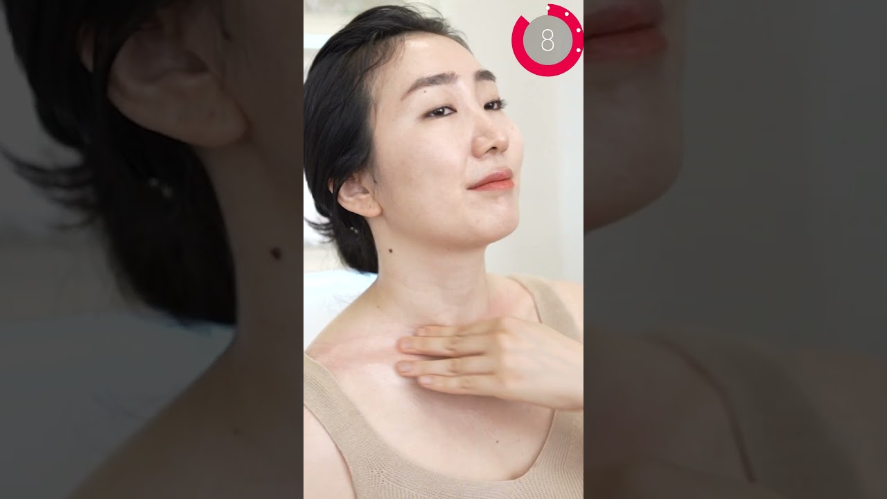 Oil massage to stimulate lymphatic flow around the collarbone