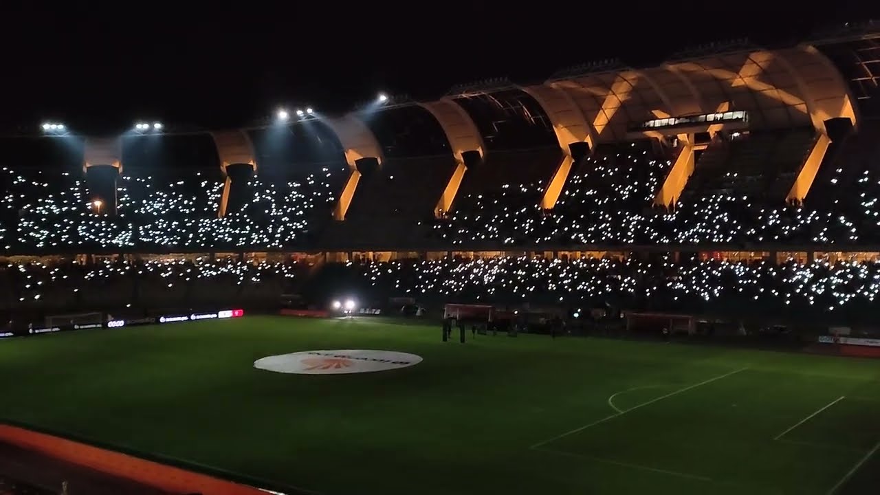 Bari-Ternana: 0-0| Giochi di luce a tema Halloween allo stadio San Nicola