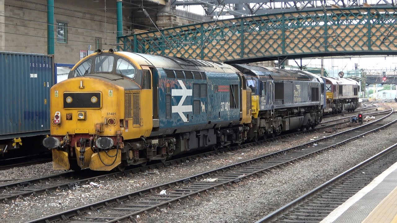 Class 37 joins Afternoon & Evening Trains at Carlisle.  6 90s, 3 Mail Trains, and a 321! 06 July 23