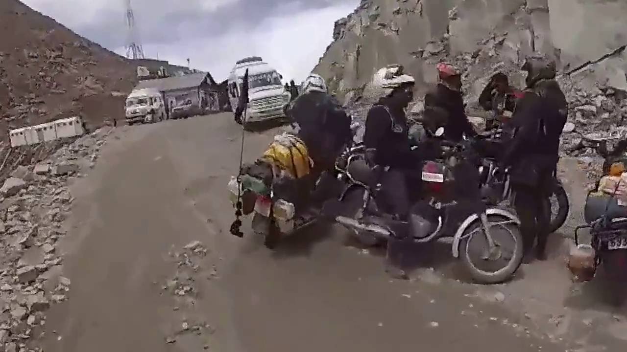 Getting Leh'd! On a Yezdi Roadking! June 2014