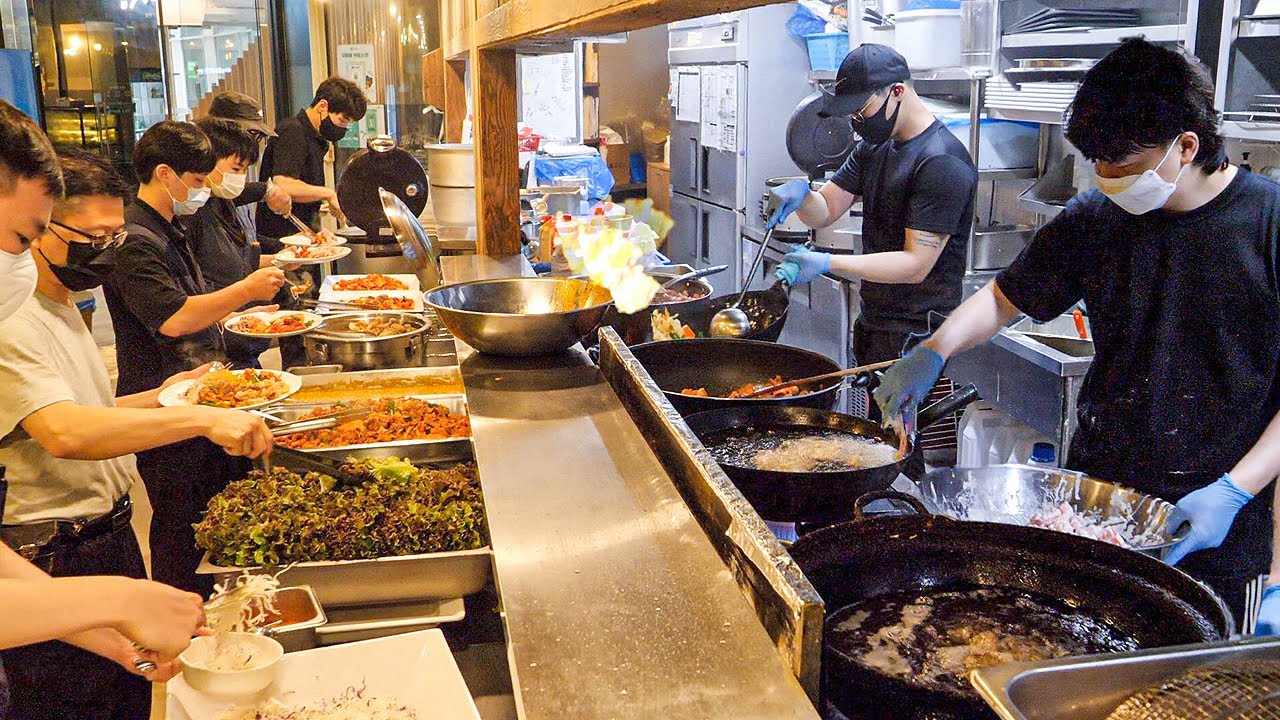17년동안 한국영화,드라마 촬영장을 함께한 전주밥차! 한식뷔페로 유명한 밥차~ / Korean Buffet - Korean Street Food
